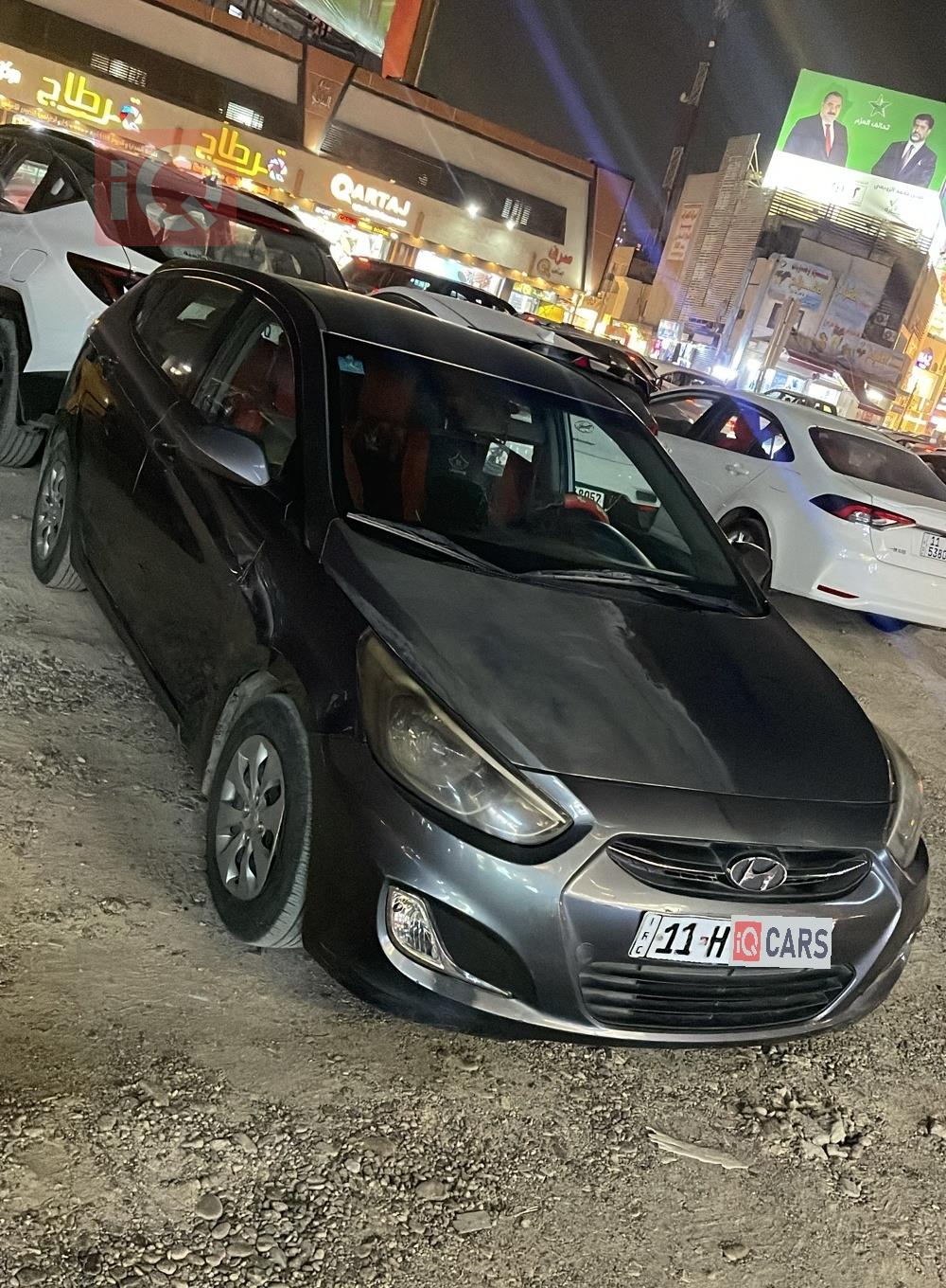 هیوندای ئەکسنت هاچباک